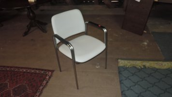 uv839 židle s područkou