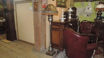 k362 lampa podlah.