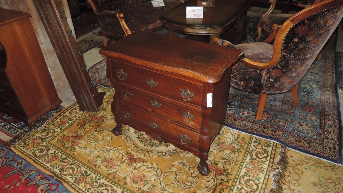 k117 komoda břichatka